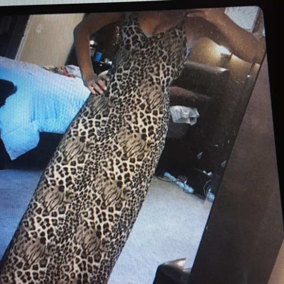 Tobi Dresses & Skirts - TOBI LEOPARD MAXI S